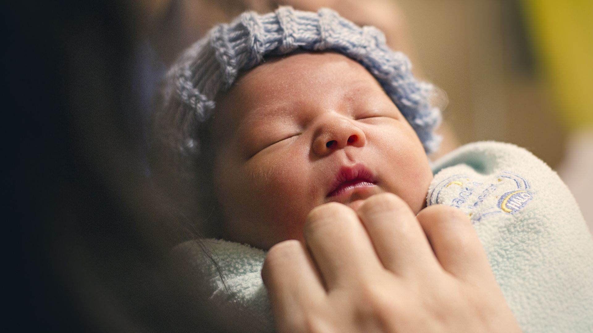 A newborn baby. Image: Canva